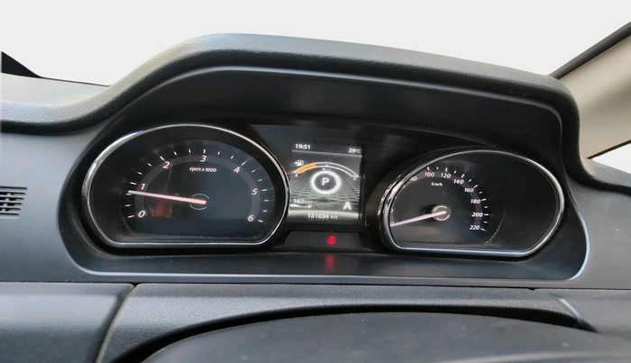 2017 Tata Hexa XTA 4X2 7 STR, Diesel, Automatic, 1,51,034 km, interior