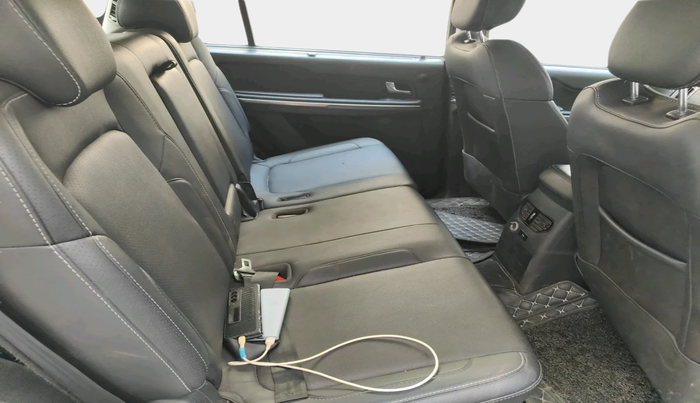 2017 Tata Hexa XTA 4X2 7 STR, Diesel, Automatic, 1,51,034 km, interior