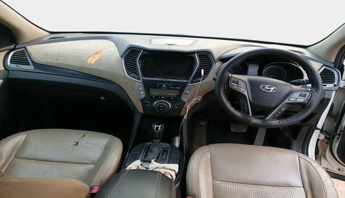 2014 Hyundai Santa Fe 2 WD AT, Diesel, Automatic, 1,33,874 km, interior