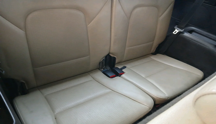 2014 Hyundai Santa Fe 2 WD AT, Diesel, Automatic, 1,33,874 km, interior