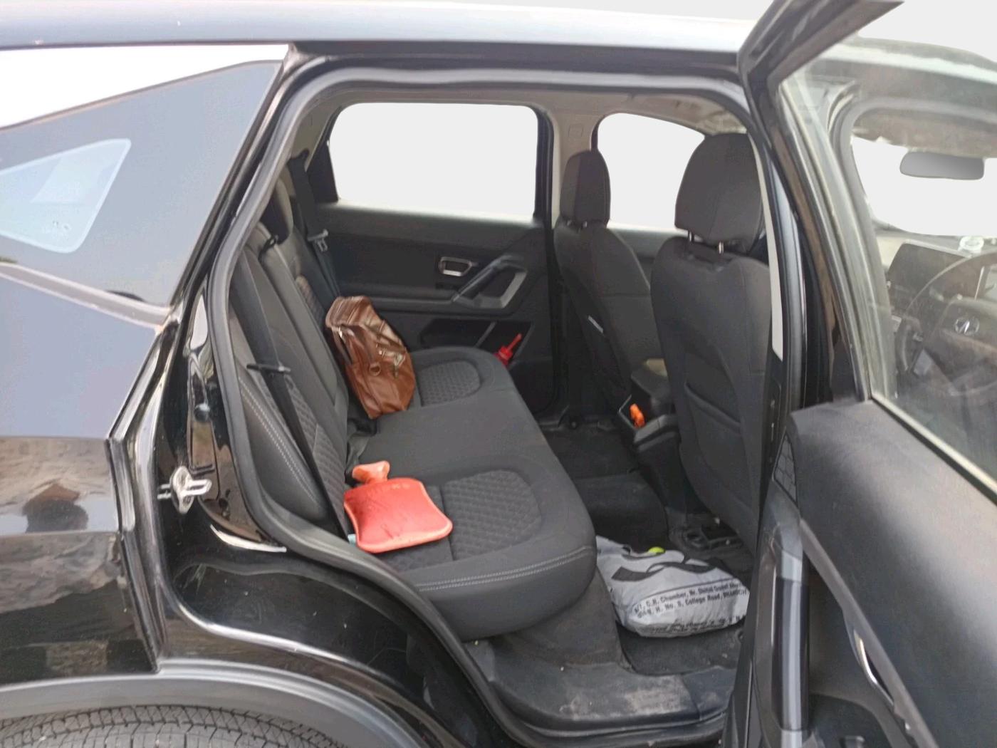 2020 Tata Harrier XT PLUS 2.0L KRYOTEC, Diesel, Manual, 97,397 km, interior