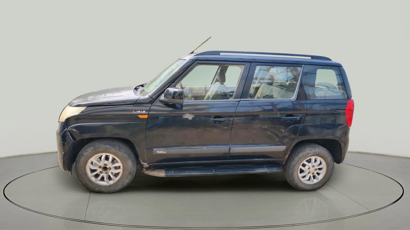 2015 Mahindra TUV300 T8 AMT, Diesel, Automatic, 1,82,396 km, exterior