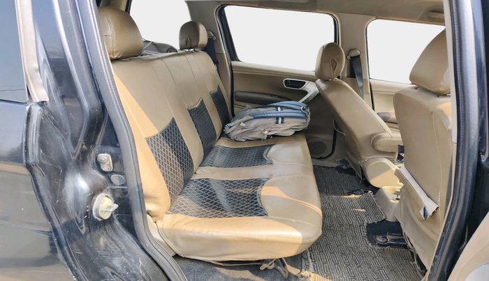 2015 Mahindra TUV300 T8 AMT, Diesel, Automatic, 1,82,396 km, interior