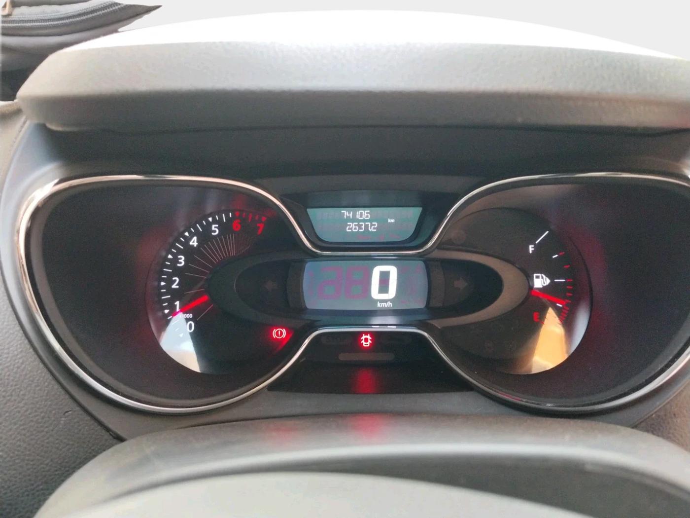 2018 Renault Captur RXT PETROL, Petrol, Manual, 74,106 km, interior