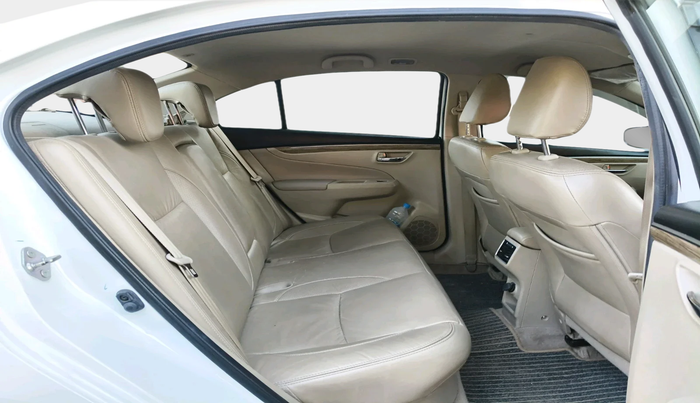 2019 Maruti Ciaz ALPHA 1.5 SHVS PETROL, Petrol, Manual, 75,301 km, interior