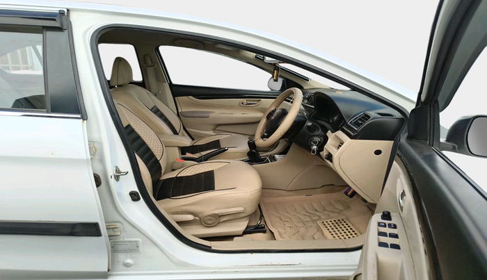 2016 Maruti Ciaz VXI+, Petrol, Manual, 1,43,380 km, interior