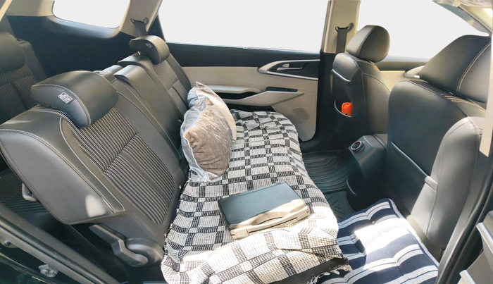 2023 KIA CARENS PRESTIGE PLUS 1.5 PETROL IMT 7 STR, Petrol, Manual, 21,631 km, interior