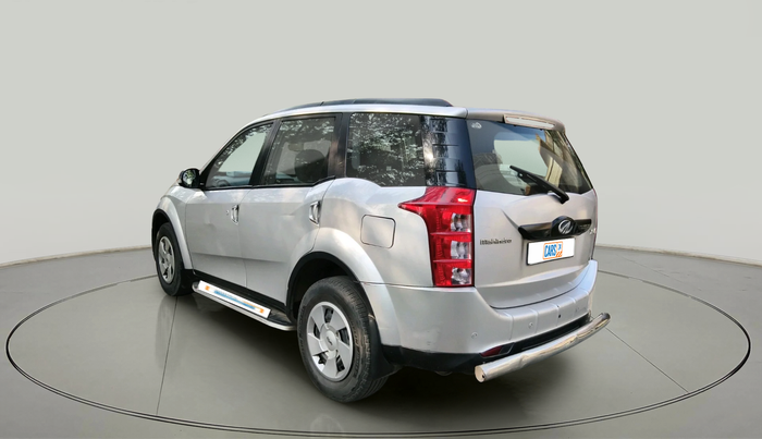 2017 Mahindra XUV500 W6, Diesel, Manual, 1,35,923 km, exterior