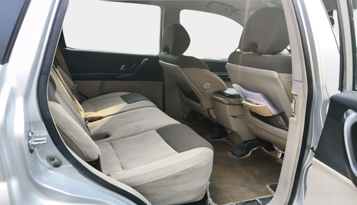 2017 Mahindra XUV500 W6, Diesel, Manual, 1,35,923 km, interior