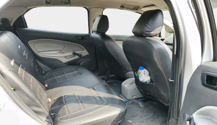 2015 Ford Ecosport AMBIENTE 1.5L DIESEL, Diesel, Manual, 1,47,942 km, interior