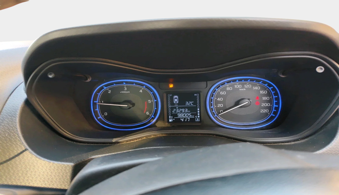 2017 Maruti Vitara Brezza ZDI PLUS DUAL TONE, Diesel, Manual, 98,005 km, interior