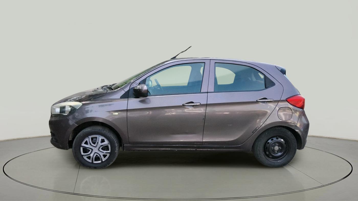 2017 Tata Tiago XT PETROL, Petrol, Manual, 1,61,376 km, exterior