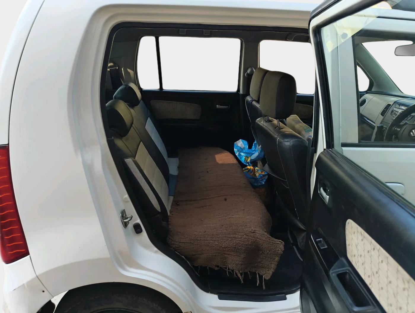 2017 Maruti Wagon R 1.0 VXI AMT, Petrol, Automatic, 81,370 km, interior