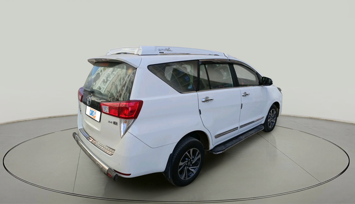 2024 Toyota Innova Crysta GX Plus 8 STR, Diesel, Manual, 26,004 km, exterior