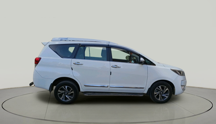 2024 Toyota Innova Crysta GX Plus 8 STR, Diesel, Manual, 26,004 km, exterior