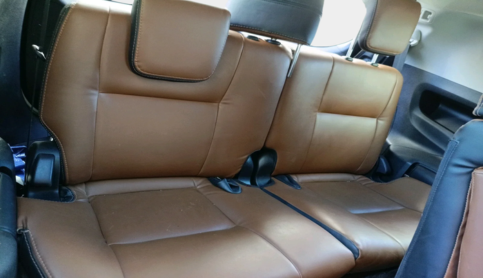 2024 Toyota Innova Crysta GX Plus 8 STR, Diesel, Manual, 26,004 km, interior