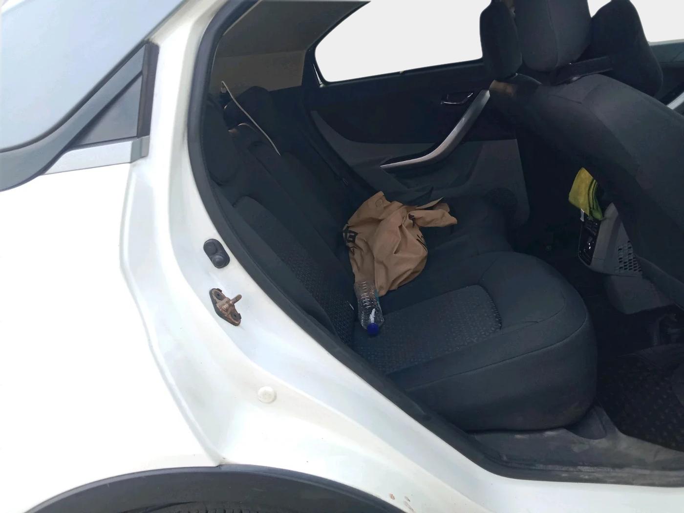 2018 Tata NEXON XZ PLUS DIESEL DUAL TONE, Diesel, Manual, 1,54,000 km, interior