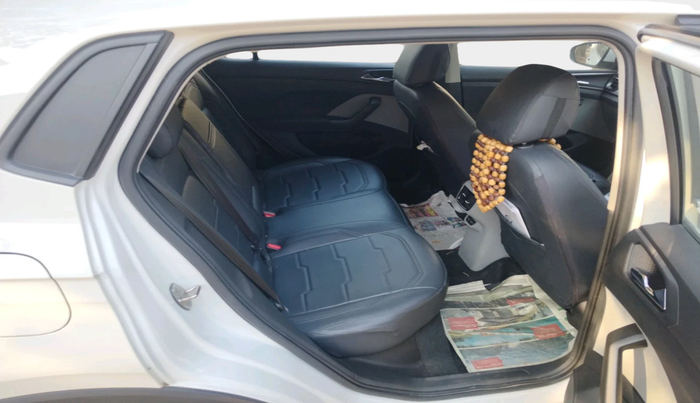 2022 Skoda KUSHAQ AMBITION 1.0L TSI MT, Petrol, Manual, 37,848 km, interior