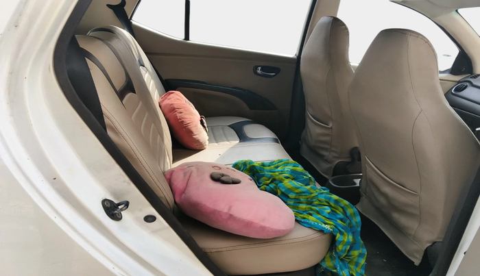 2011 Hyundai i10 MAGNA 1.1, Petrol, Manual, 87,354 km, interior