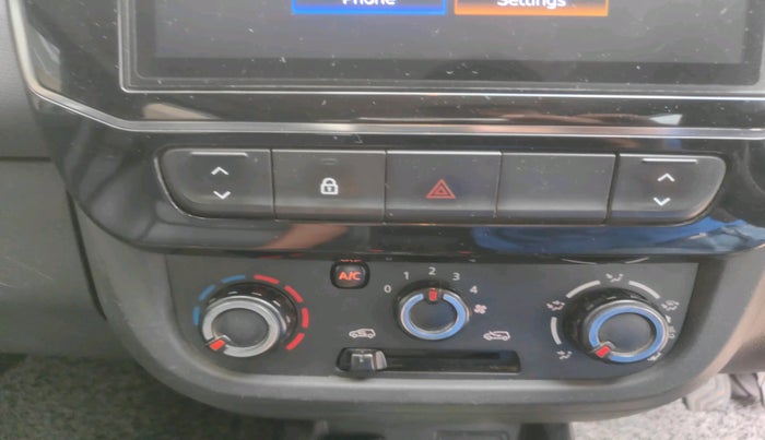 2021 Renault Kwid RXT 1.0 (O), Petrol, Manual, 35,533 km, interior