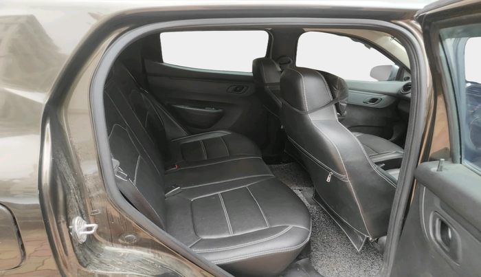 2021 Renault Kwid RXT 1.0 (O), Petrol, Manual, 35,533 km, interior