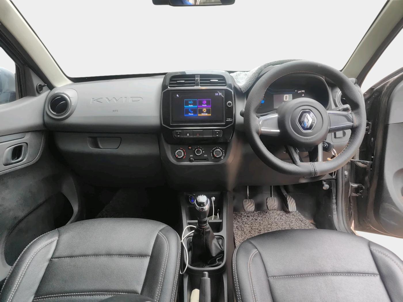 2021 Renault Kwid RXT 1.0 (O), Petrol, Manual, 35,533 km, interior