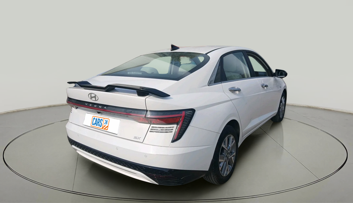 2025 Hyundai Verna SX(O) 1.5 MPI IVT , Petrol, Automatic, 5,080 km, exterior