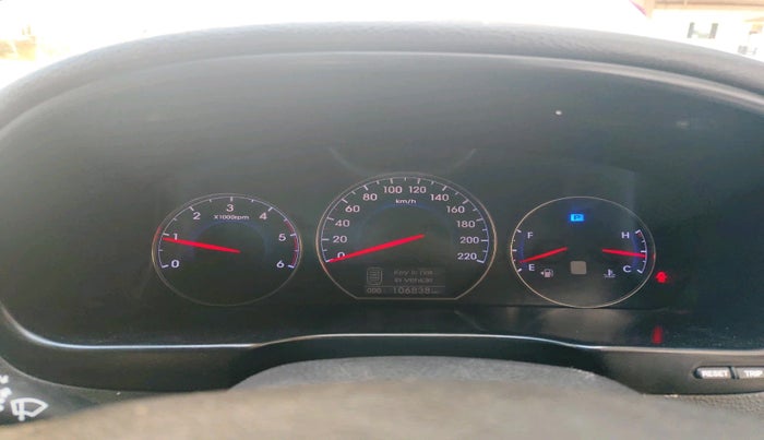 2013 Hyundai Santa Fe 4 WD AT, Diesel, Automatic, 1,06,838 km, interior