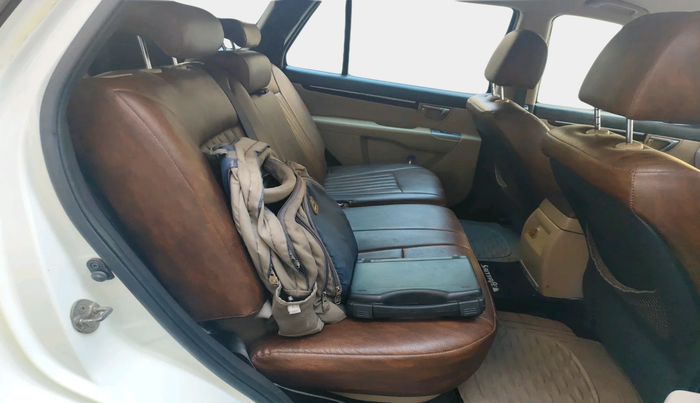 2013 Hyundai Santa Fe 4 WD AT, Diesel, Automatic, 1,06,838 km, interior