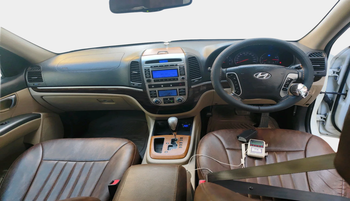 2013 Hyundai Santa Fe 4 WD AT, Diesel, Automatic, 1,06,838 km, interior