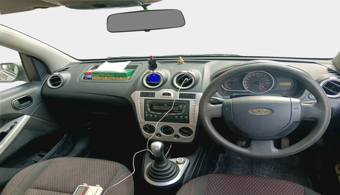 2011 Ford Figo ZXI 1.2 PETROL, Petrol, Manual, 1,46,646 km, interior