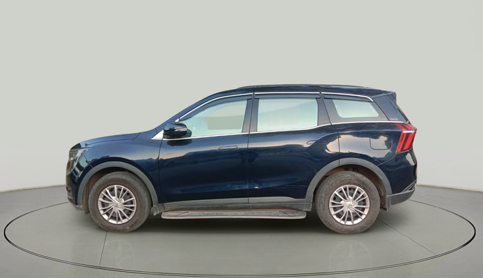 2024 Mahindra XUV700 AX5 Select Petrol AT 7 STR , Petrol, Automatic, 5,691 km, exterior
