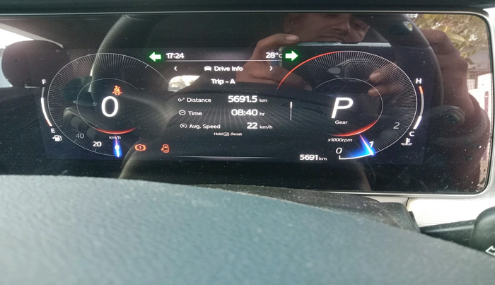 2024 Mahindra XUV700 AX5 Select Petrol AT 7 STR , Petrol, Automatic, 5,691 km, interior