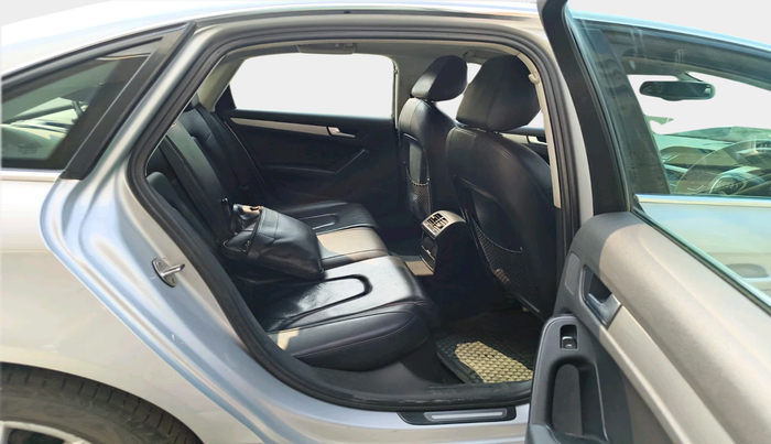 2011 Audi A4 2.0 TDI, Diesel, Automatic, 2,03,910 km, interior