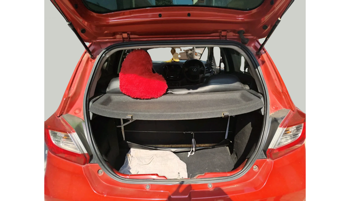 2018 Tata Tiago XT PETROL, Petrol, Manual, 74,482 km, exterior