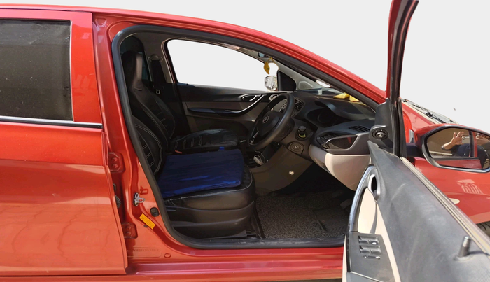 2018 Tata Tiago XT PETROL, Petrol, Manual, 74,482 km, interior