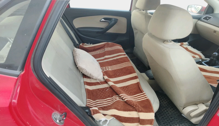 2015 Volkswagen Polo HIGHLINE1.5L, Diesel, Manual, 1,01,314 km, interior