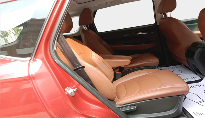 2020 MG HECTOR PLUS SHARP 2.0 DIESEL TURBO MT 6-STR, Diesel, Manual, 1,80,575 km, interior