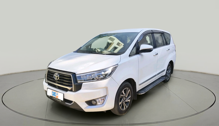 2024 Toyota Innova Crysta GX Plus 8 STR, Diesel, Manual, 12,113 km, exterior