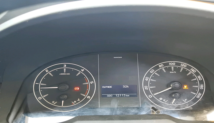 2024 Toyota Innova Crysta GX Plus 8 STR, Diesel, Manual, 12,113 km, interior