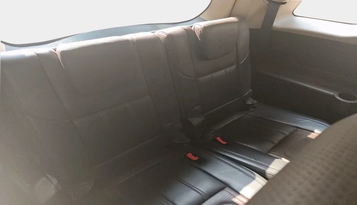 2013 Mahindra XUV500 W8, Diesel, Manual, 1,17,845 km, interior