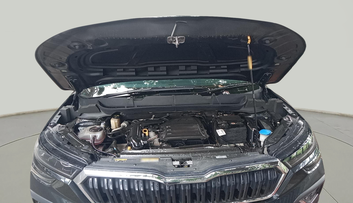 2023 Skoda KUSHAQ STYLE 1.0L TSI AT, Petrol, Automatic, 14,580 km, exterior