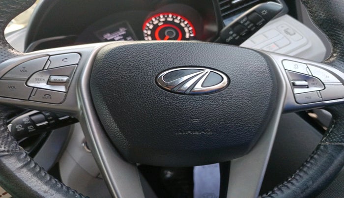 2021 Mahindra XUV300 W8 1.2 PETROL, Petrol, Manual, 58,453 km, interior