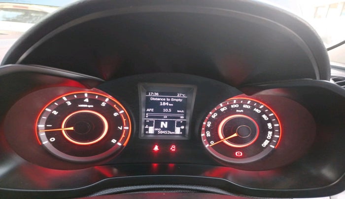 2021 Mahindra XUV300 W8 1.2 PETROL, Petrol, Manual, 58,453 km, interior