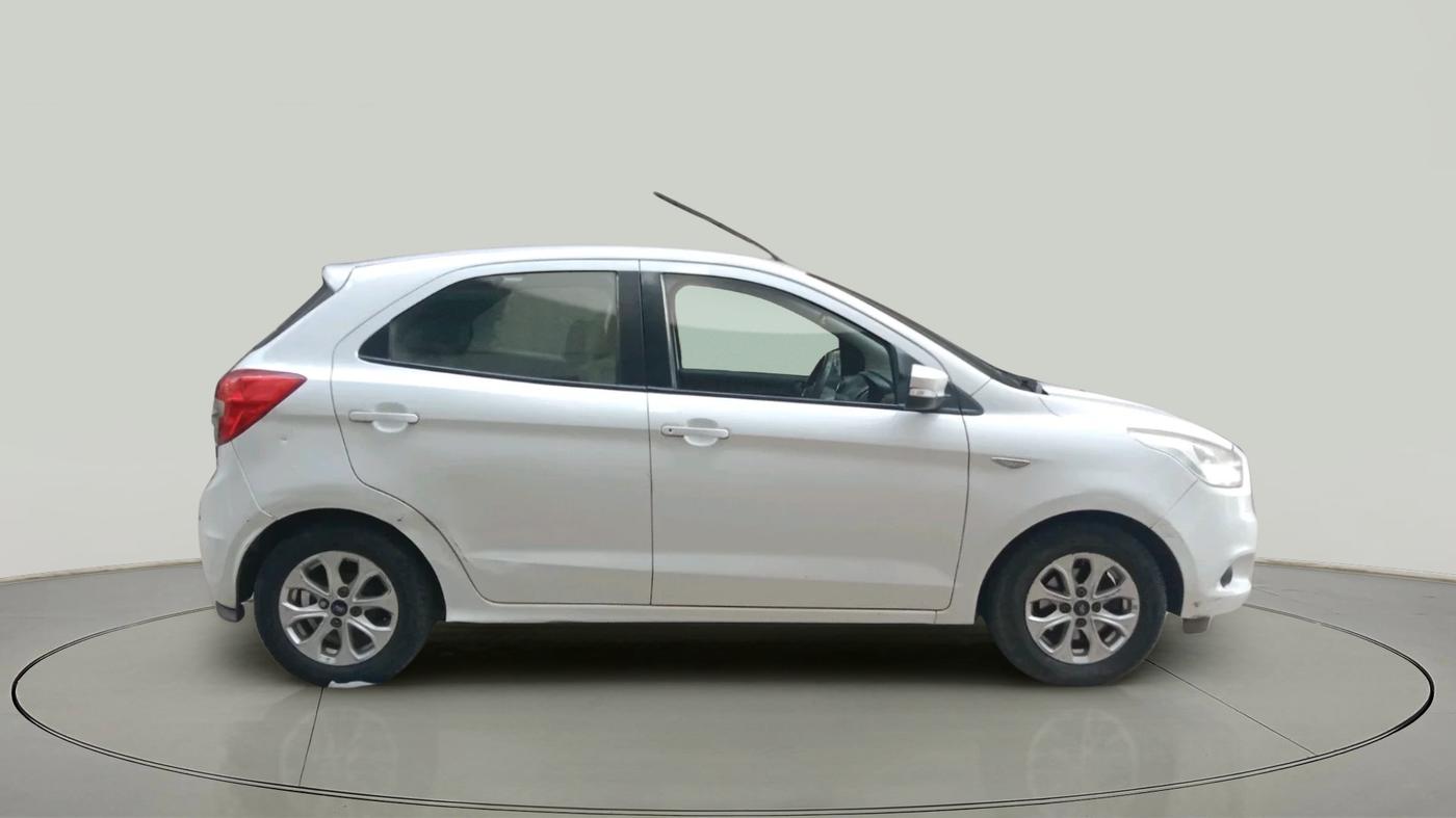 2014 Ford Figo TITANIUM 1.2 PETROL, Petrol, Manual, 1,05,729 km, exterior