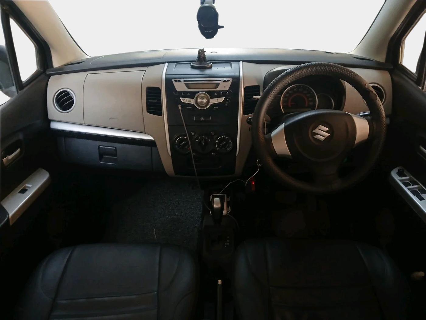 2015 Maruti Wagon R 1.0 VXI AMT, CNG, Automatic, 89,995 km, interior