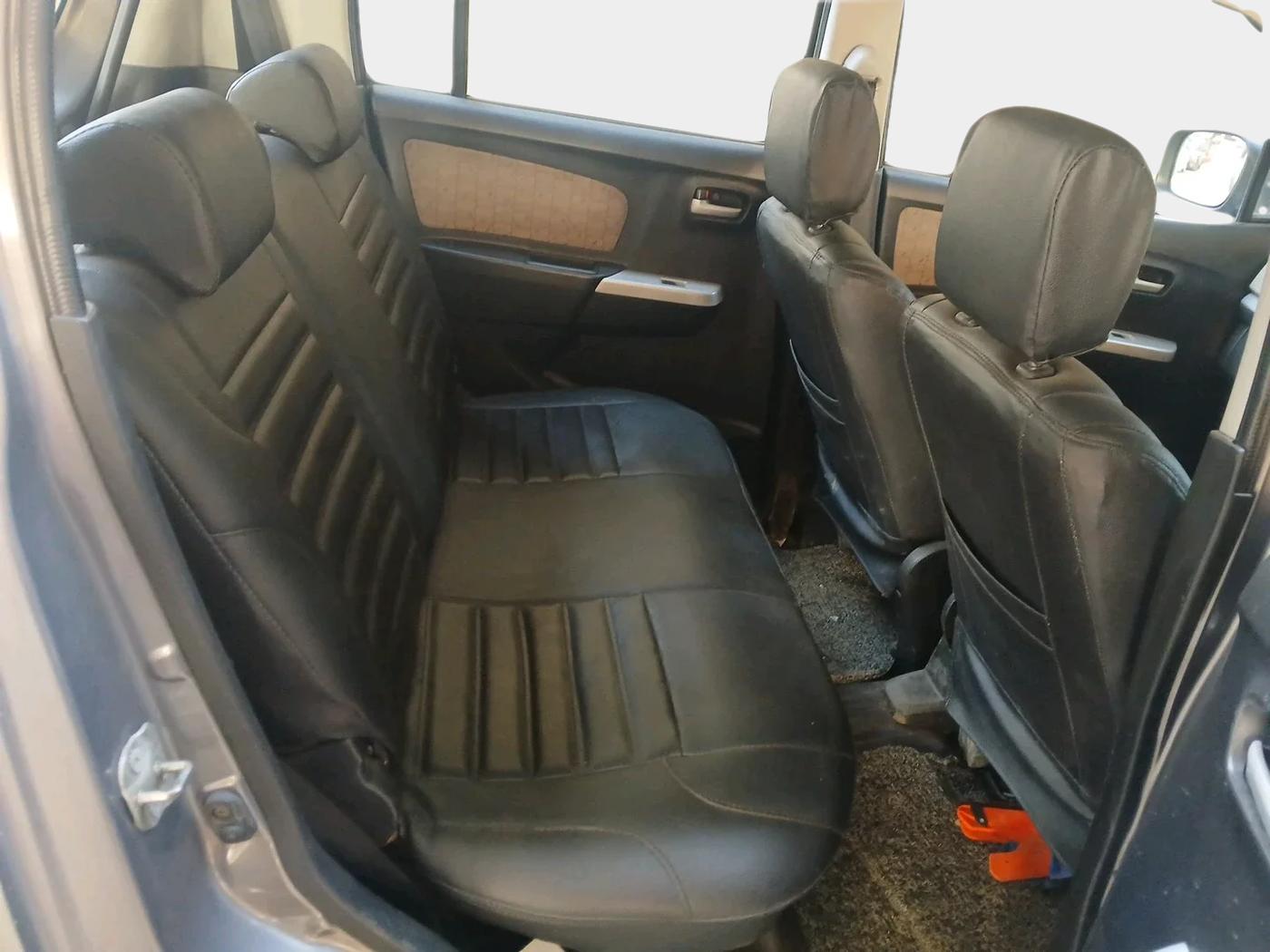 2015 Maruti Wagon R 1.0 VXI AMT, CNG, Automatic, 89,995 km, interior