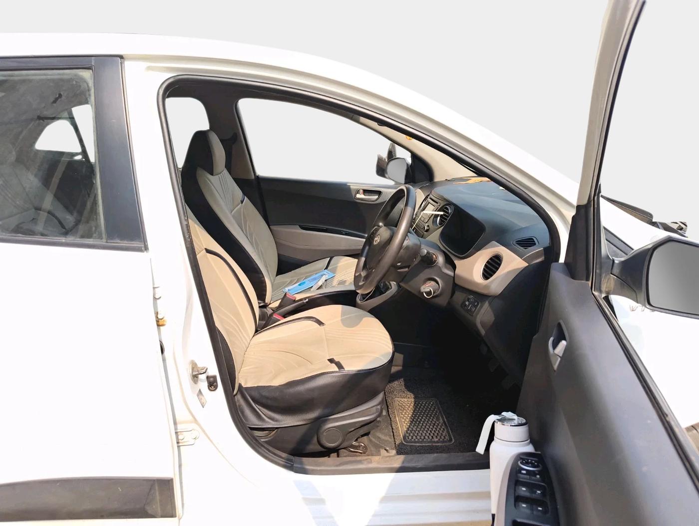 2014 Hyundai Xcent S 1.2, Petrol, Manual, 1,12,981 km, interior
