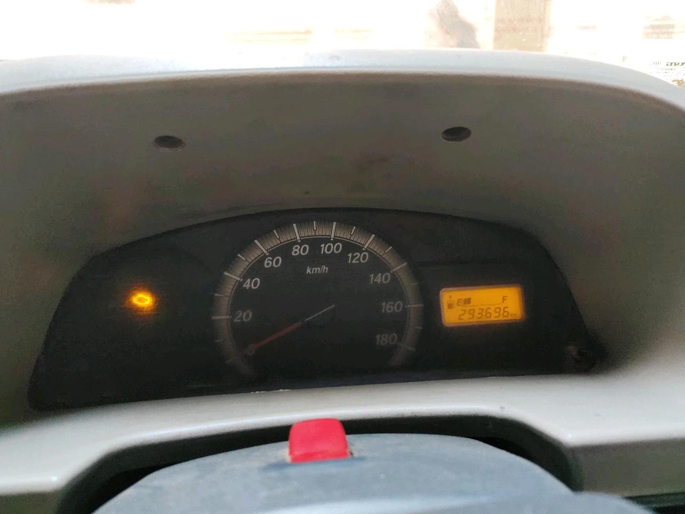 2015 Maruti Eeco 5 STR, CNG, Manual, 2,93,696 km, interior