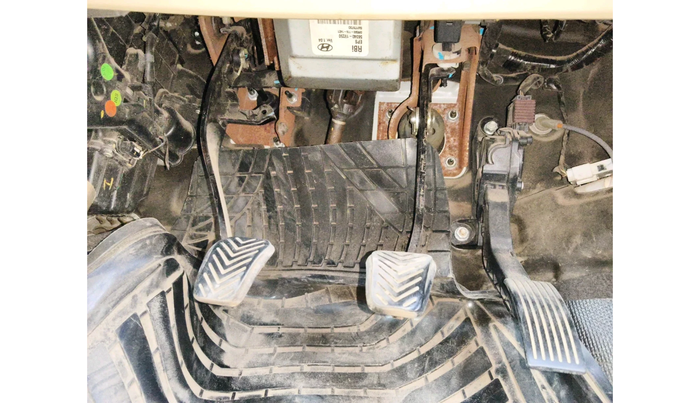 2013 Hyundai Verna FLUIDIC 1.6 CRDI EX, Diesel, Manual, 86,979 km, interior